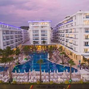 grand-blue-fafa.albaniahotels.org/